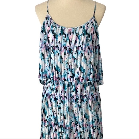 Parker Jasmine Blue Floral Print Jett Accordion Tiered Mini Cocktail Dress M - Picture 14 of 14